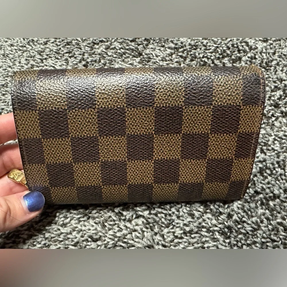Louis Vuitton Damier Tresor wallet